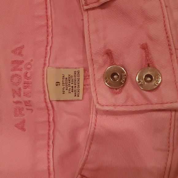 ARIZONA Pink Denim Shorts. Size 9 - Picture 2 of 4